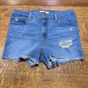 Levi’s high rise women’s jean shorts sz 33 distressed‎